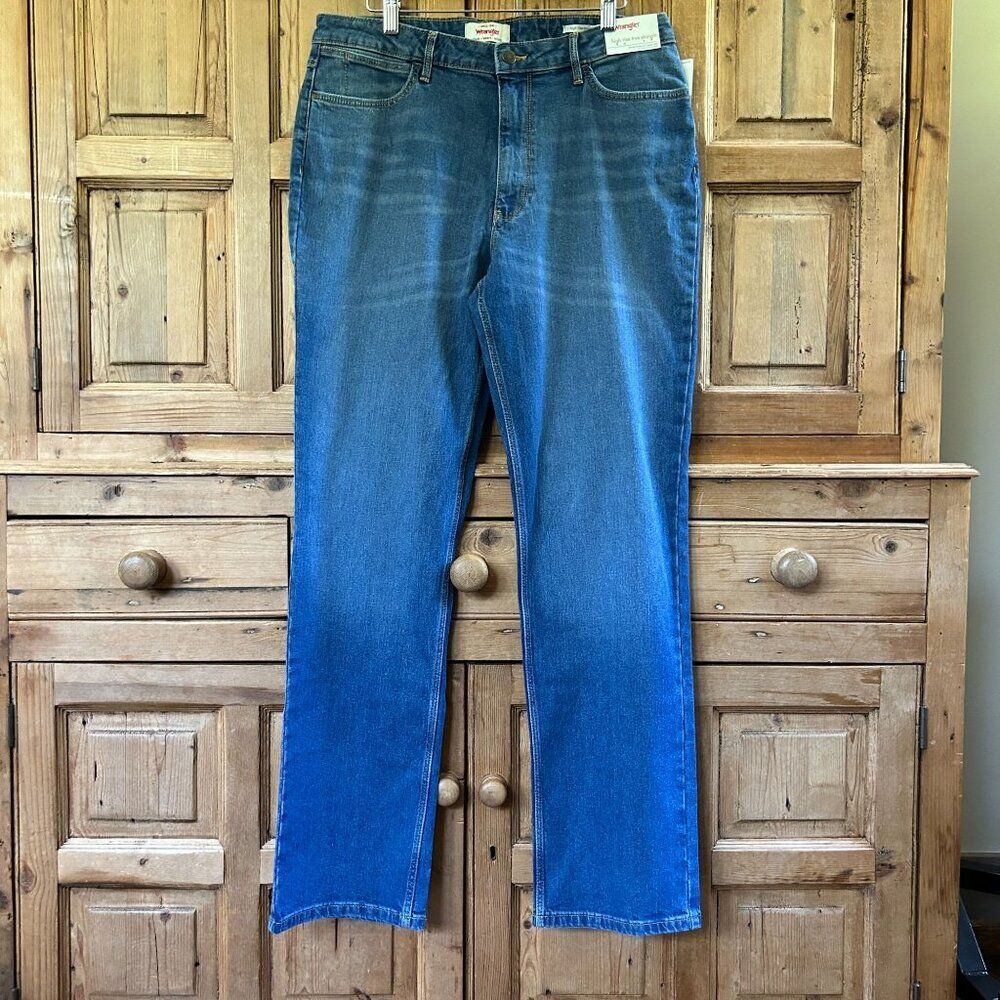 Wrangler Women's Straight Leg Jeans - Blue